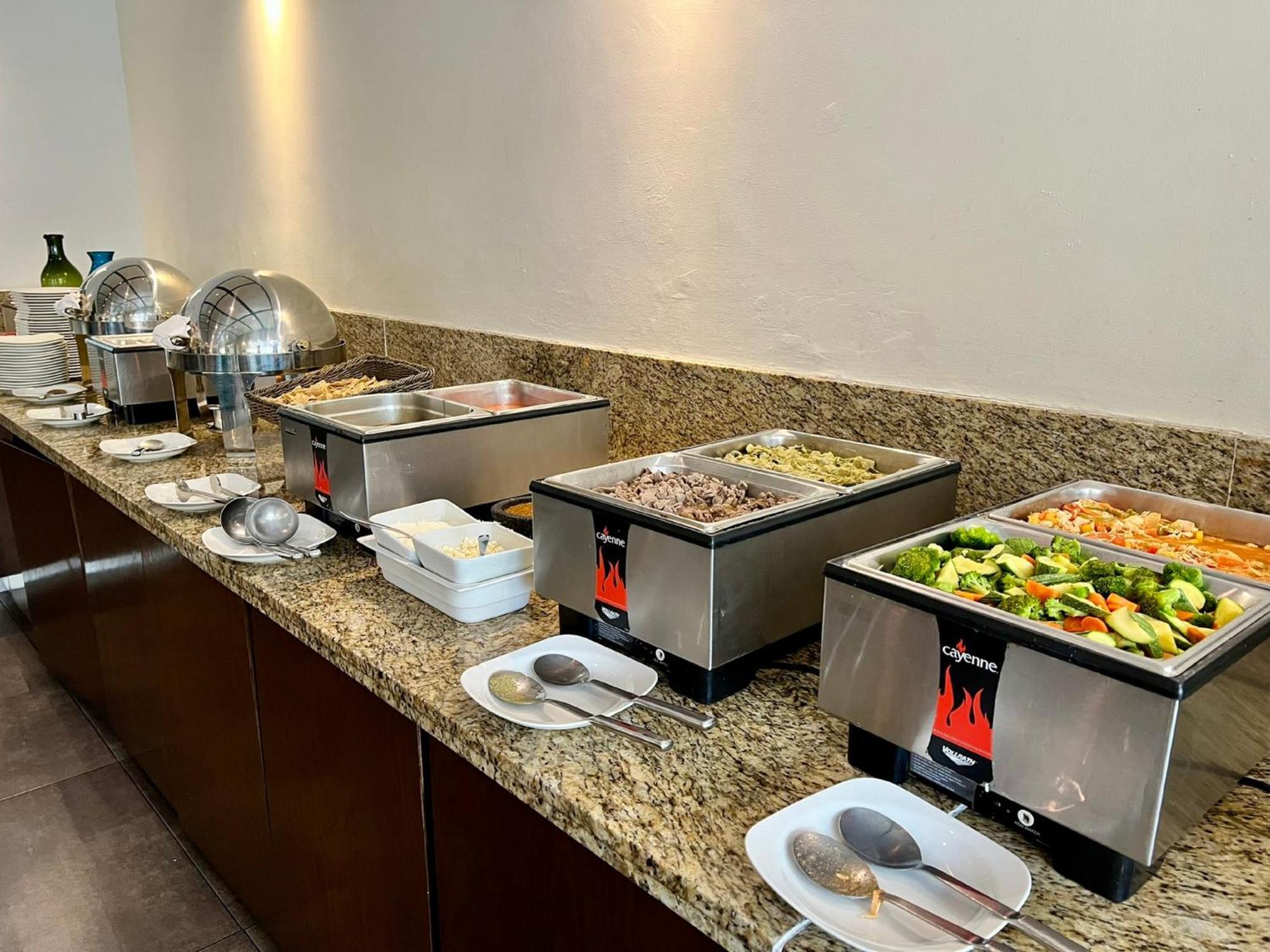 Holiday Inn Guadalajara Patria-Universidad By Ihg Zapopan Exteriör bild